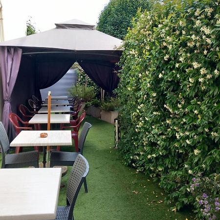 Hotel Restaurant O Regal فينوف سور لو المظهر الخارجي الصورة